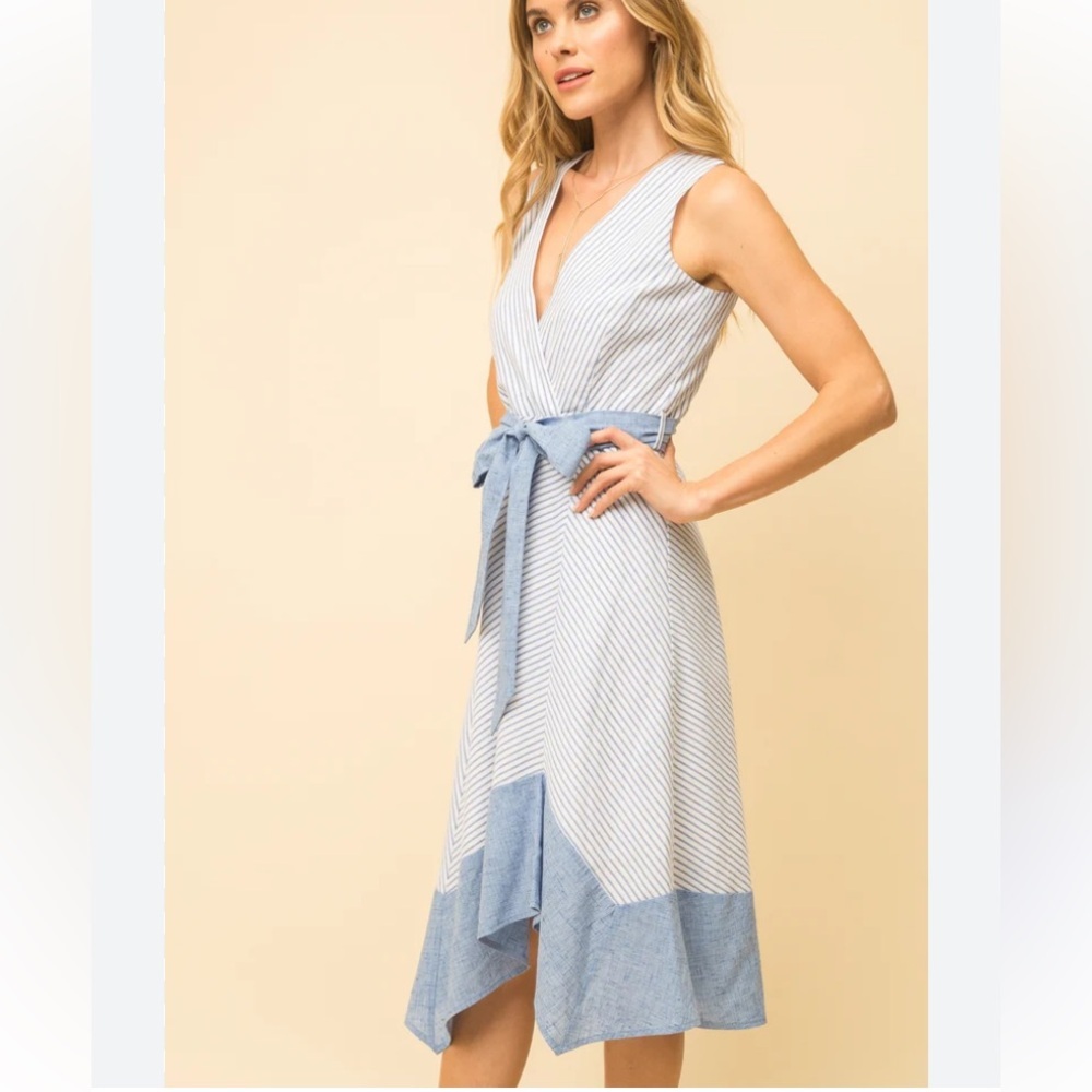 Pasha sleeveless striped asymmetrical hem dress white gray size large